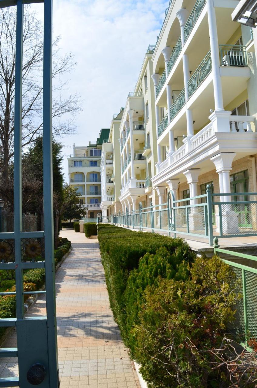 Apartment 3 In Complex Splendid Saints Constantine and Helena Exterior photo